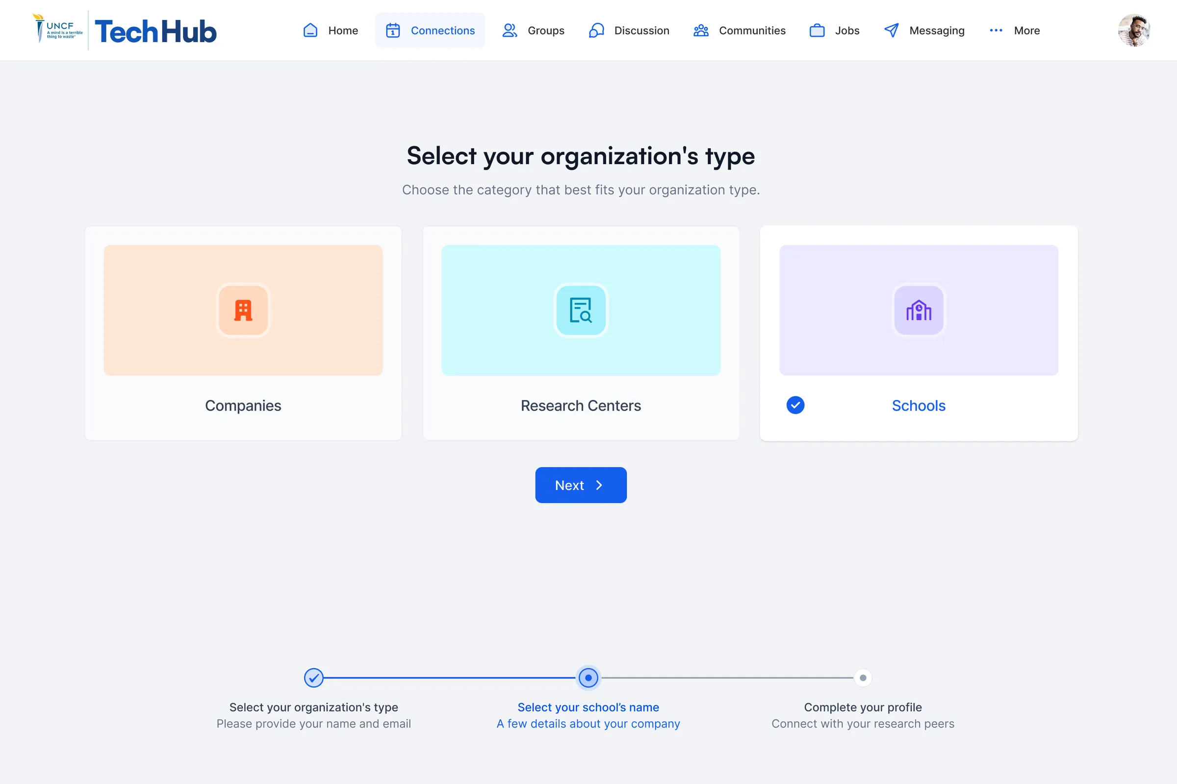 TechHub onboarding: choosing an organization type between companies, research centers and schools, with a three-step progress bar.